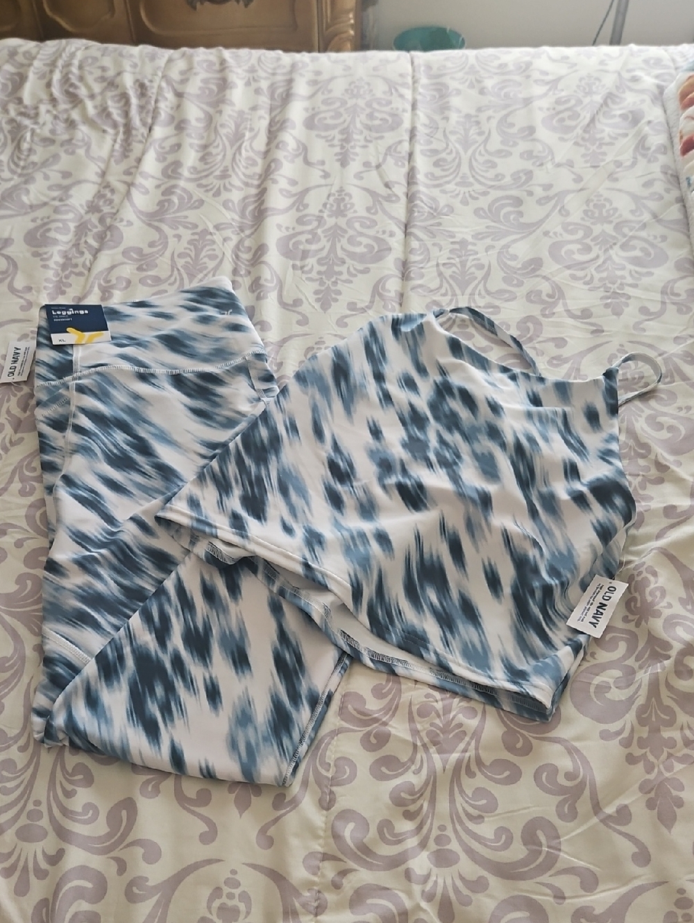Old Navy Athletic Legging W Top Coordinated Sizr XL Blue White NWT